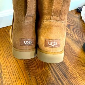 Ugh boots women’s 9